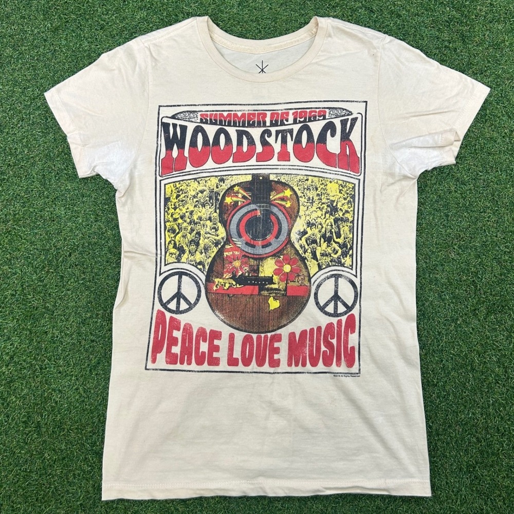 Woodstock Summer of 1969 Peace Love Music Graphic Tee Cream Small